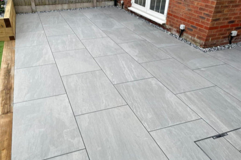 Kandla Grey Indian Sandstone - 900x600mm - 22mm Calibrated - Paving Slabs